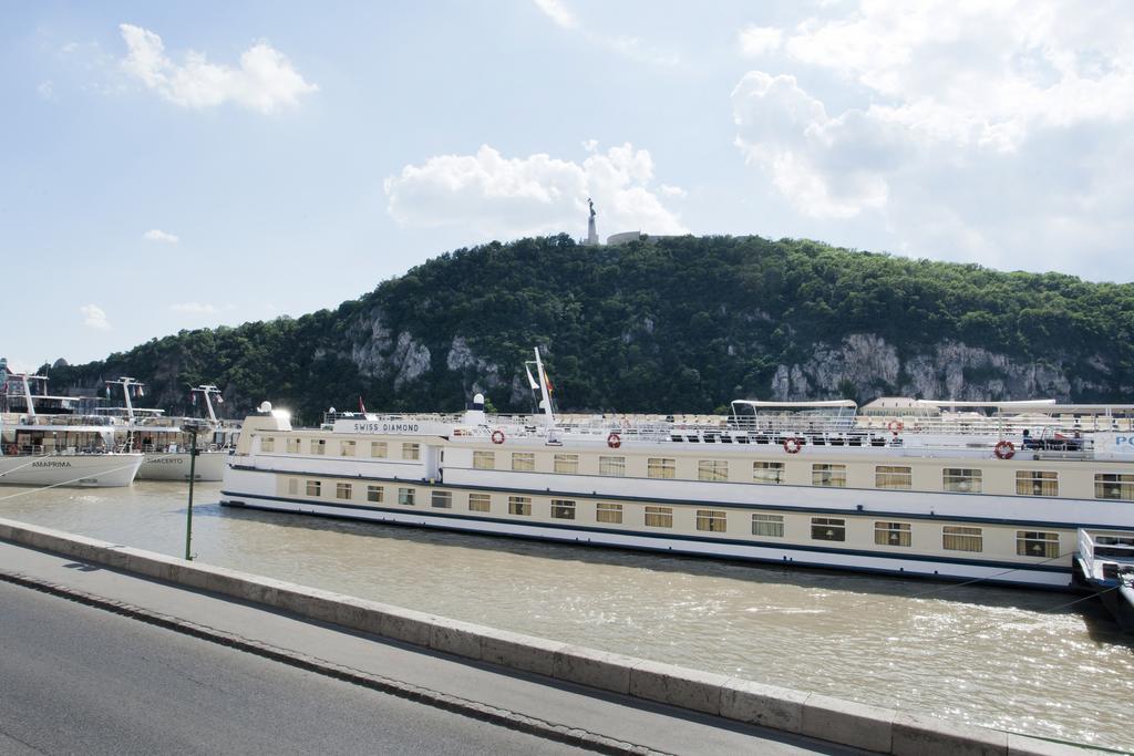 Aurora Apartment Danube View Budapest Room photo