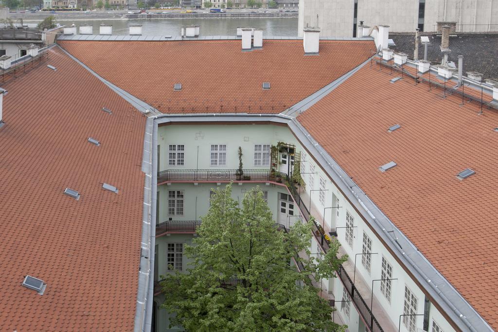 Aurora Apartment Danube View Budapest Exterior photo